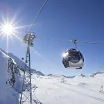 Kuenstleralm Hotel