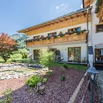 Hotel Kuenstleralm