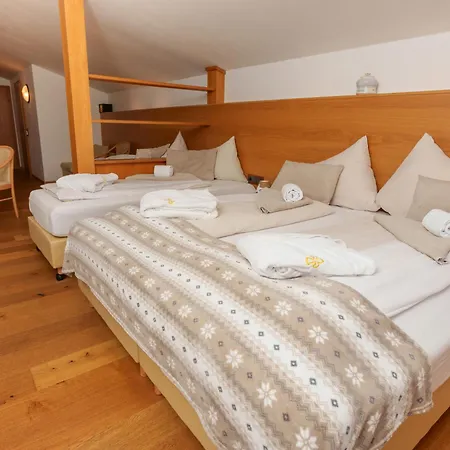 Hotel Kunstleralm 3*