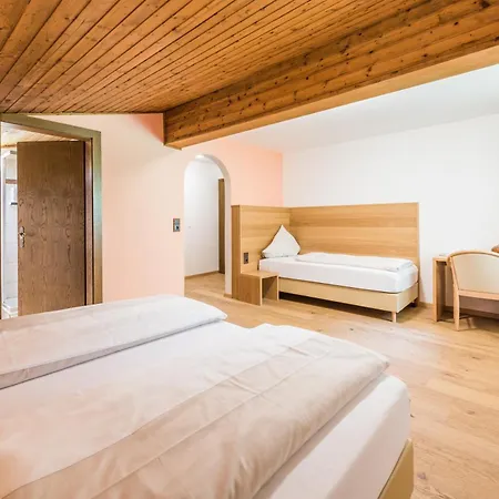 Hotel Kuenstleralm Kaprun