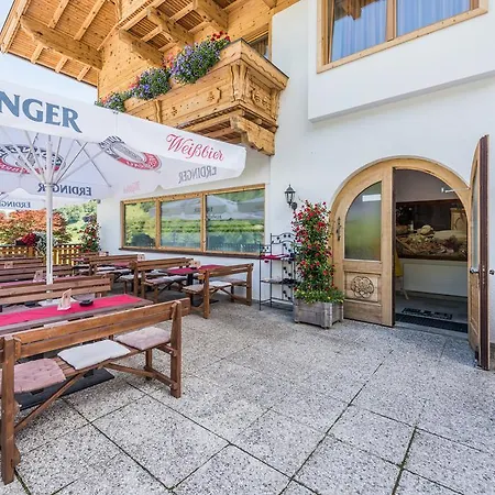 Künstleralm Hotel