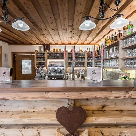 Kunstleralm Hotel