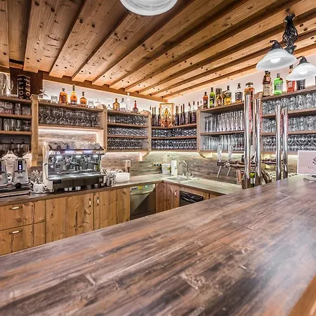 Kunstleralm Hotel 3*