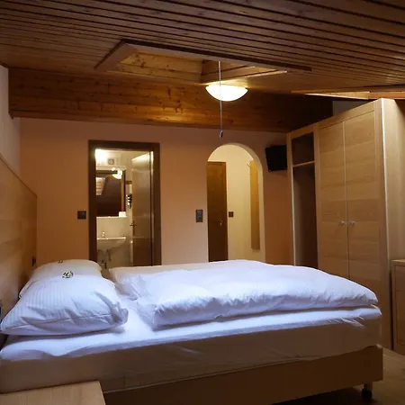 Hotel Kuenstleralm 3*