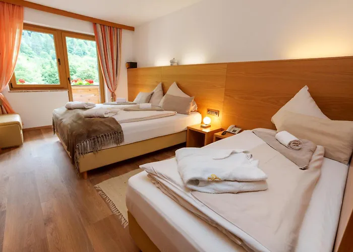 Kuenstleralm Hotel 3*