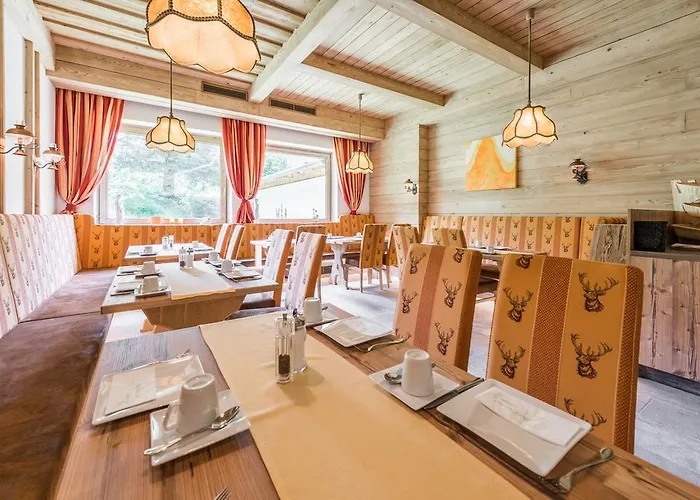 Hotel Kuenstleralm 3*