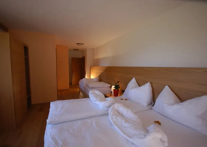 Hotel Kuenstleralm 3*